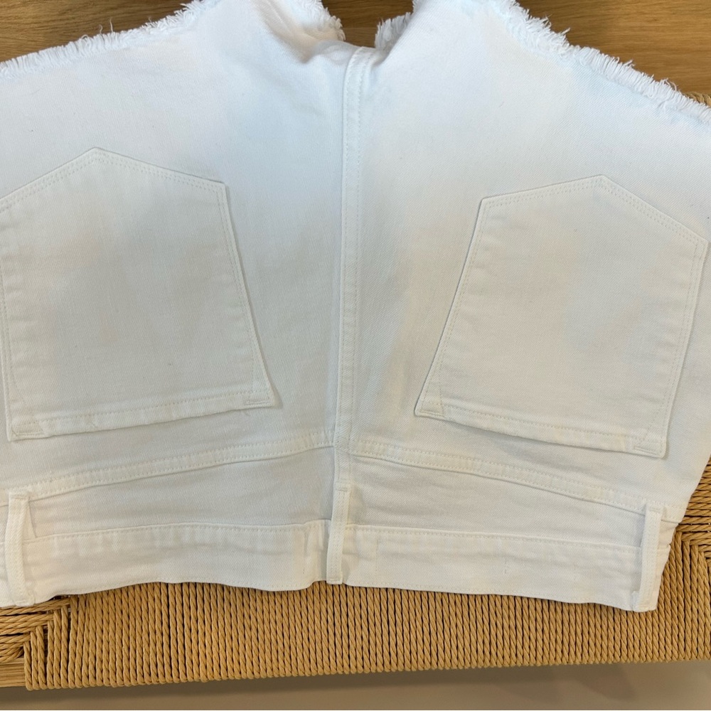 Frame Le Cutoff White Denim Cutoff Shorts - Picture 7 of 8